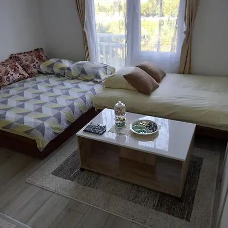 Apartament Mala Kuca Foca