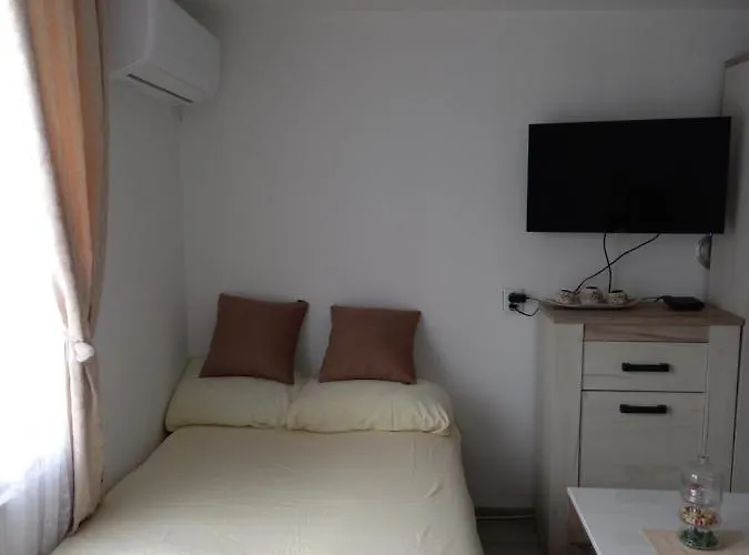 Mala Kuca فوتشا