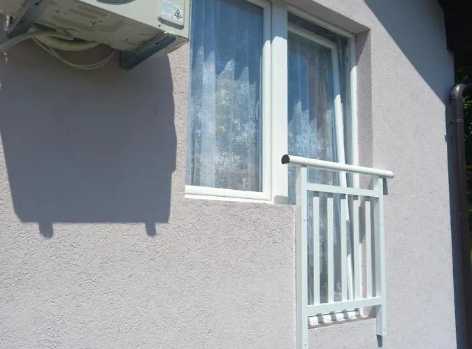 Mala Kuca فوتشا